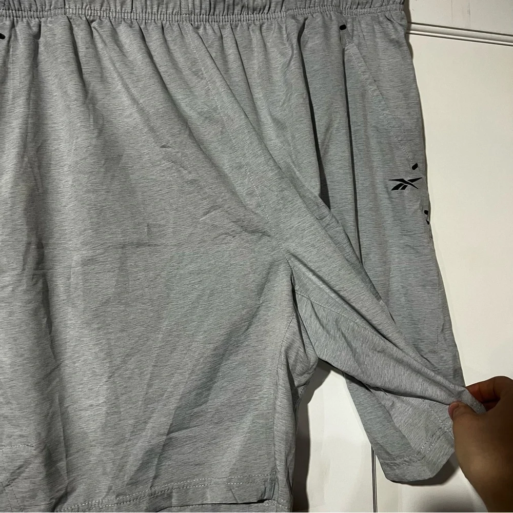 Reebok Men’s Athletic Shorts Gray Size XL Loose